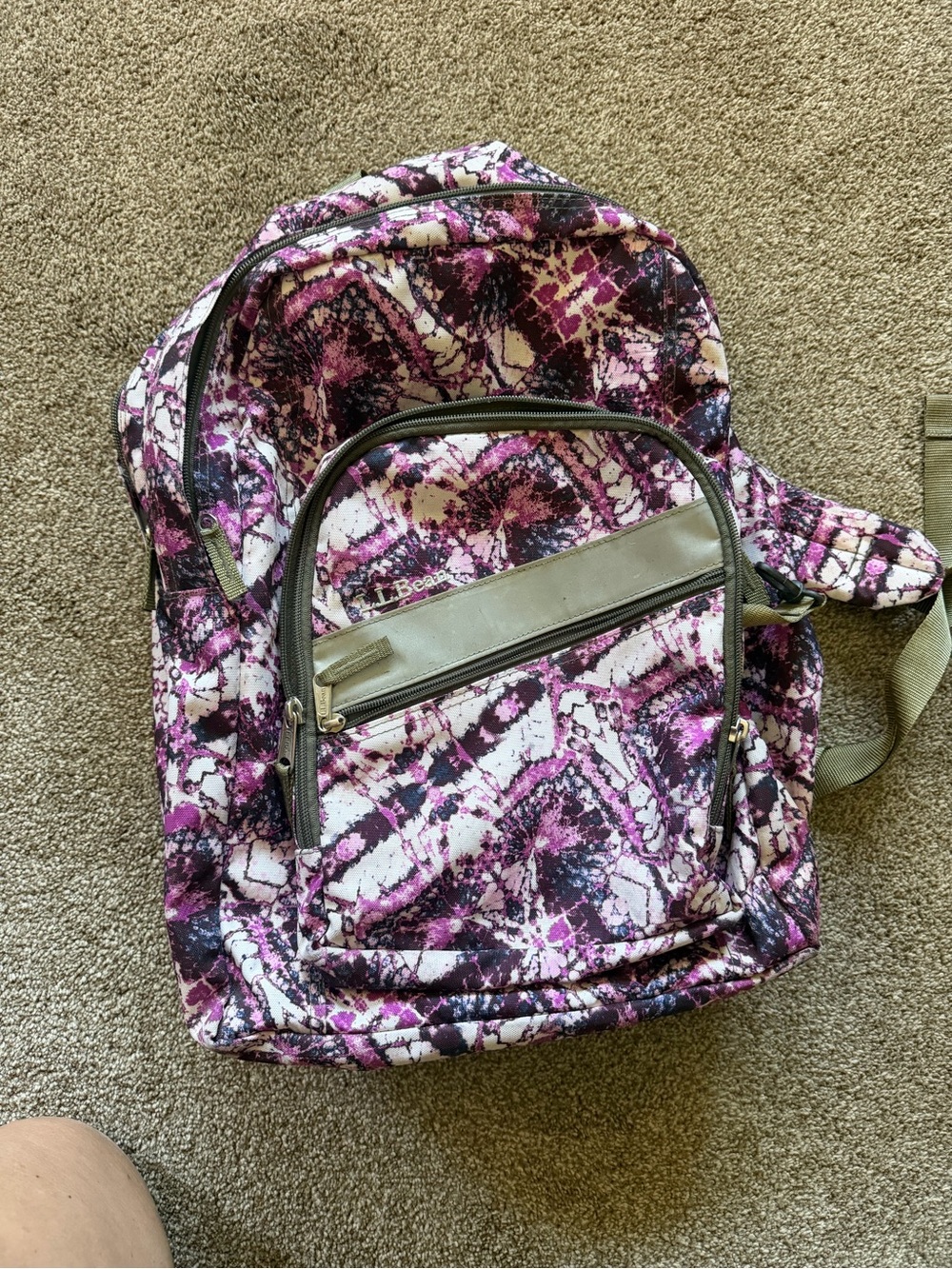L.L. Bean Pink and Olive Patterned Women's Backpack amazing condition